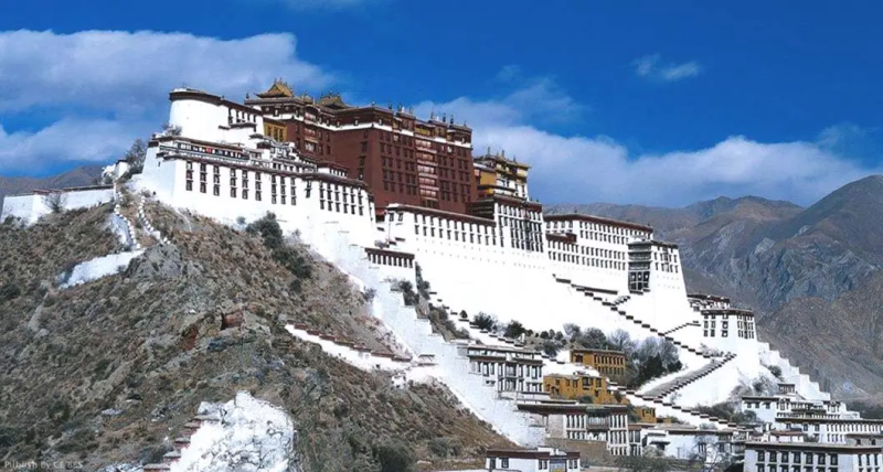 中国十大必去旅游胜地（旅游必去十大景点推荐）