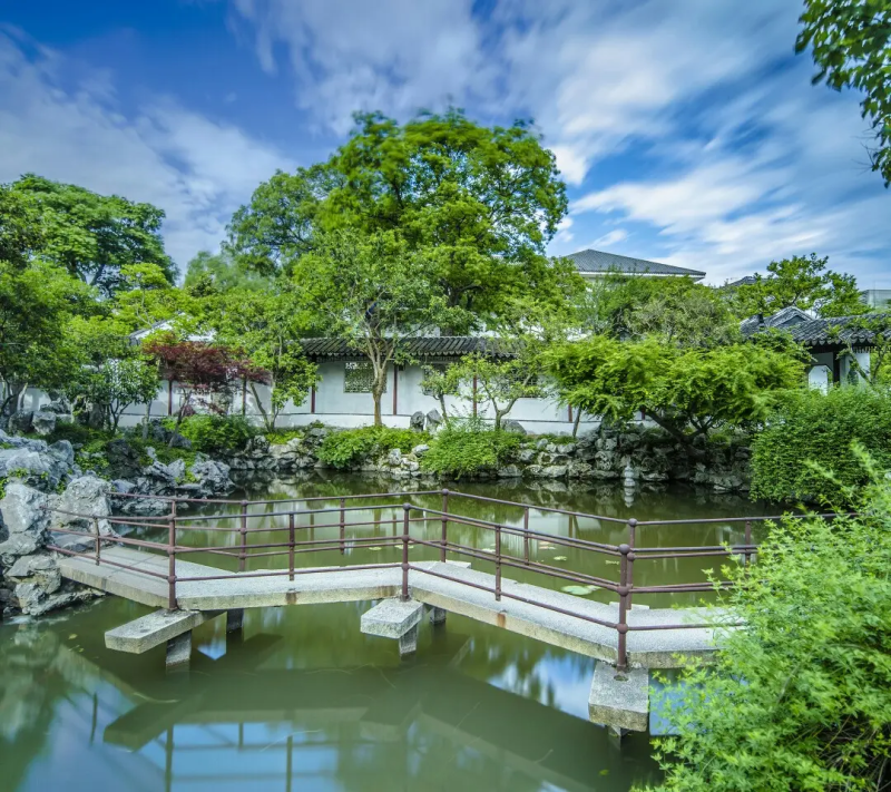 中国十大必去旅游胜地（旅游必去十大景点推荐）